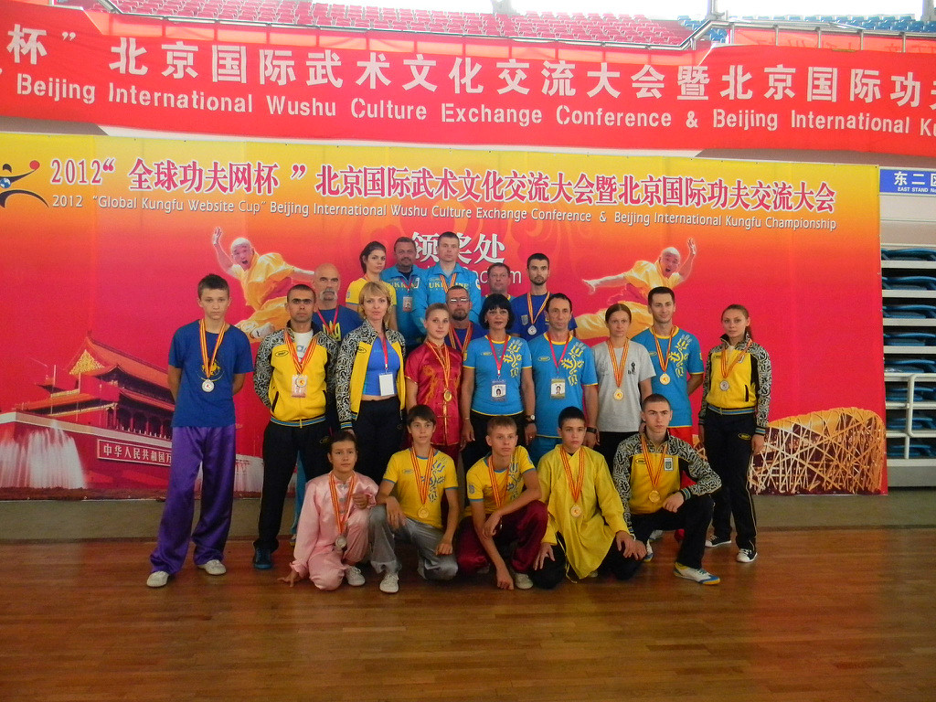 Nog een groepsfoto met Liubov en de Oekraïense vertegenwoordiging bij een Wushu cultuur uitwisseling